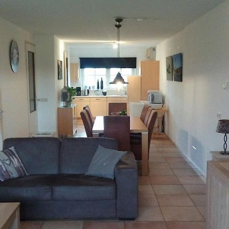 Uut In Thuus 21A Apartment Buren  Bagian luar foto