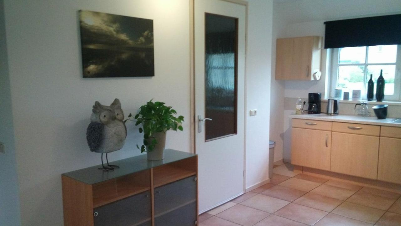 Uut In Thuus 21A Apartment Buren  Bagian luar foto