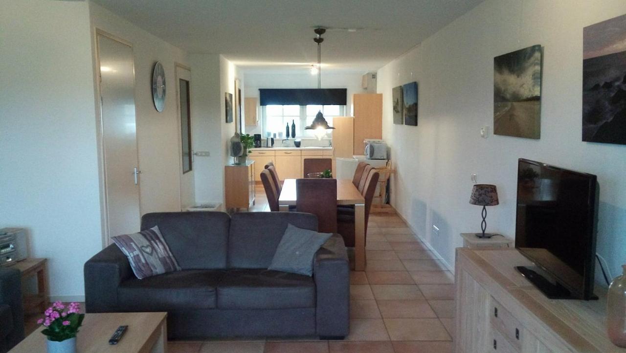 Uut In Thuus 21A Apartment Buren  Bagian luar foto